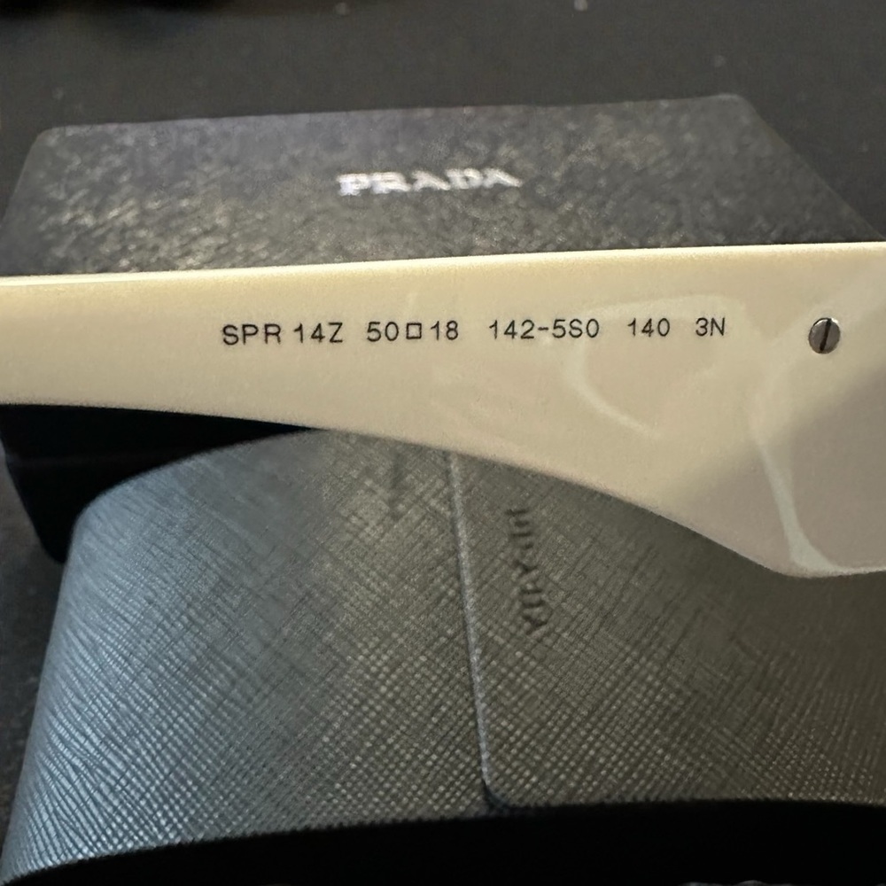 🔥 PRADA White Cat-Eye Sunglasses - Picture 11 of 16